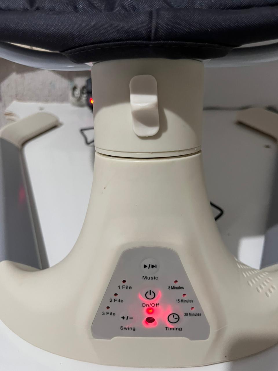 Cadeira De Balanço Galzerano Com 3 Velocidades Bivolt Cinza até 18 kg